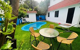 Maravillosa Casa Con Piscina y Vista al Mar